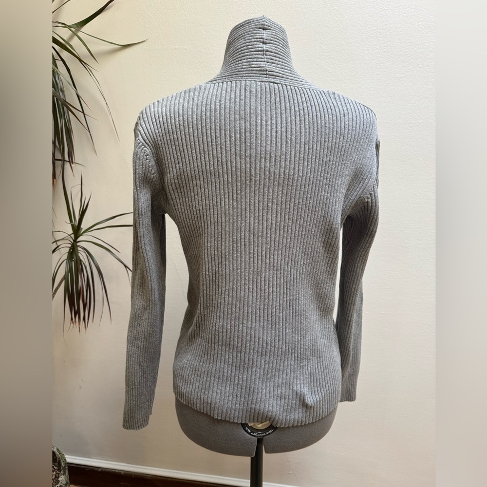 Vintage Y2K J. Jill Light Gray V-Neck Sweater with collar - Picture 3 of 8